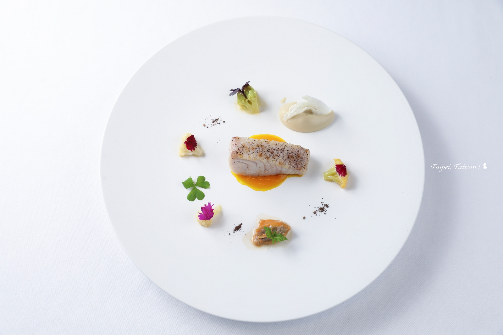 米其林餐盤推薦> 亞都麗緻巴黎廳1930 x高山英紀，以台灣茶串起的五感法餐新體驗