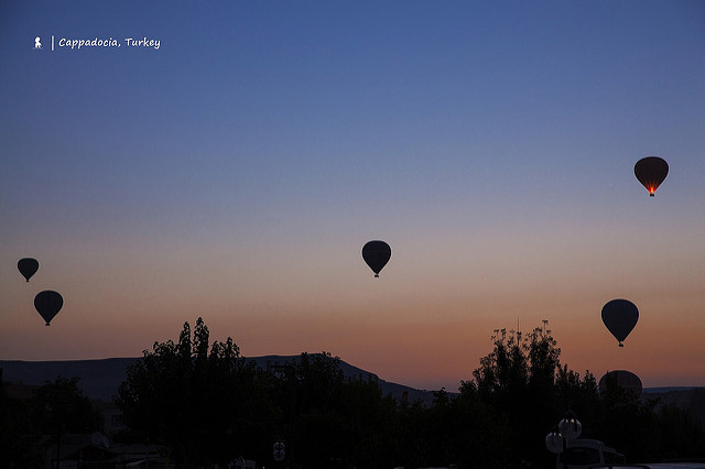 土耳其熱氣球搭乘之我的雞皮疙瘩散落在卡帕多其亞