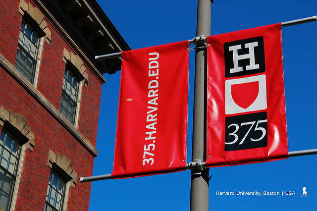 插花直闖哈佛人限定的 Harvard 375週年校慶趴